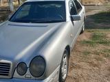 Mercedes-Benz E 280 1997 годаfor3 500 000 тг. в Мерке – фото 2