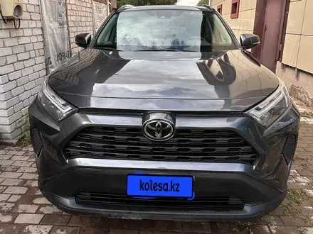 Toyota RAV4 2022 года за 18 000 000 тг. в Астана