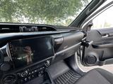 Toyota Hilux 2018 годаүшін18 200 000 тг. в Шымкент – фото 2