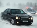 Mercedes-Benz E 230 1997 года за 2 600 000 тг. в Павлодар