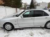 Mercedes-Benz E 240 1998 года за 2 800 000 тг. в Павлодар – фото 2