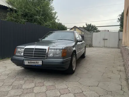 Mercedes-Benz E 230 1991 года за 2 100 000 тг. в Алматы – фото 12
