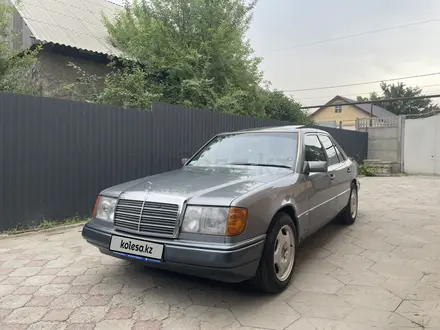 Mercedes-Benz E 230 1991 года за 2 100 000 тг. в Алматы – фото 11