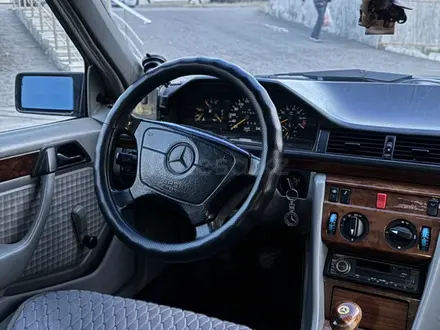 Mercedes-Benz E 230 1991 года за 2 100 000 тг. в Алматы – фото 19
