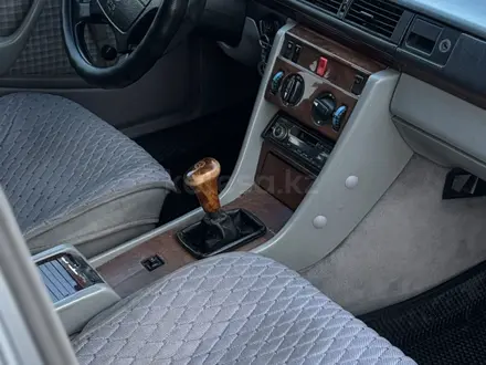 Mercedes-Benz E 230 1991 года за 2 100 000 тг. в Алматы – фото 21