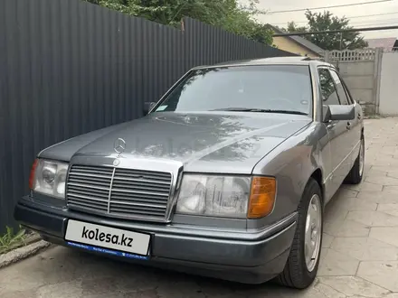 Mercedes-Benz E 230 1991 года за 2 100 000 тг. в Алматы – фото 3