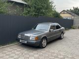 Mercedes-Benz E 230 1991 года за 2 100 000 тг. в Алматы
