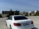 Mercedes-Benz E 200 2014 годаүшін12 000 000 тг. в Актау – фото 2