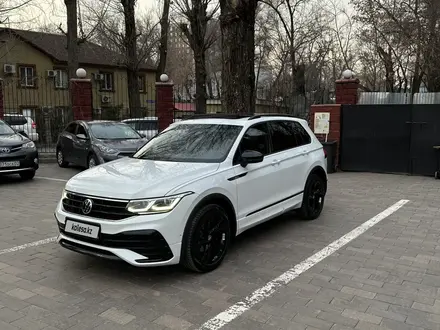 Volkswagen Tiguan 2021 года за 16 000 000 тг. в Алматы
