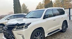 Lexus LX 570 2018 годаfor51 500 000 тг. в Алматы