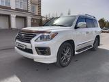 Lexus LX 570 2014 года за 30 000 000 тг. в Астана