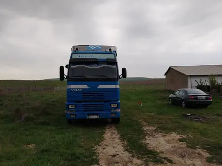 Volvo  FH 1998 года за 17 500 000 тг. в Шымкент