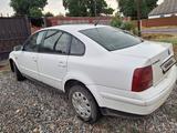 Volkswagen Passat 1997 года за 1 500 000 тг. в Кордай – фото 2