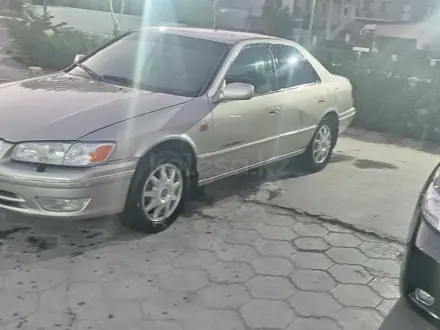 Toyota Camry 2001 года за 2 600 000 тг. в Жанаозен – фото 3