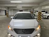 Hyundai Sonata 2015 года за 6 800 000 тг. в Астана – фото 2