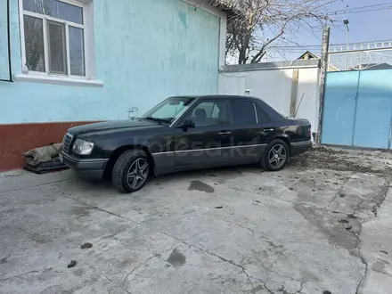 Mercedes-Benz E 320 1994 года за 2 900 000 тг. в Туркестан – фото 3