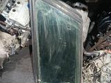 Глухой стекло универсальный правый задний за 10 000 тг. в Алматы