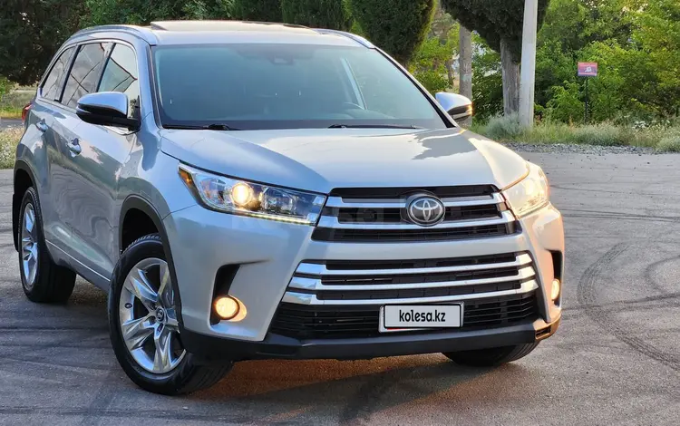 Toyota Highlander 2015 года за 8 000 000 тг. в Алматы