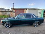 Mercedes-Benz E 250 1978 года за 3 300 000 тг. в Караганда