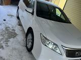 Toyota Camry 2014 годаүшін9 100 000 тг. в Актобе – фото 2