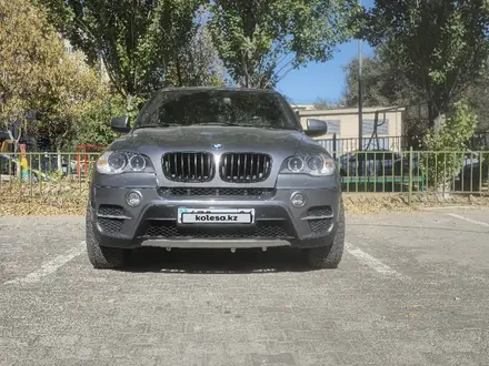 BMW X5 2012 года за 9 900 000 тг. в Актобе