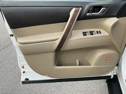 Toyota Highlander 2008 года за 10 350 000 тг. в Алматы – фото 19