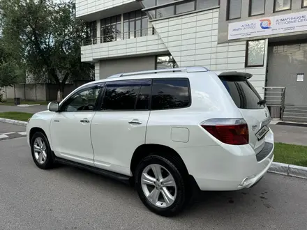 Toyota Highlander 2008 года за 10 350 000 тг. в Алматы – фото 2