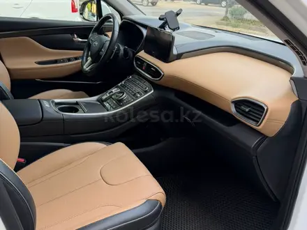 Hyundai Santa Fe 2021 года за 14 200 000 тг. в Алматы – фото 6