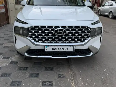 Hyundai Santa Fe 2021 года за 14 200 000 тг. в Алматы – фото 3