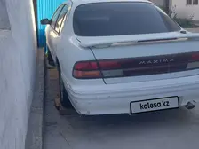 Nissan Maxima, 1998