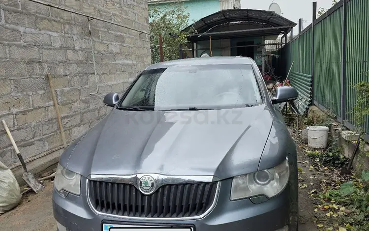 Skoda Superb 2012 годаүшін3 500 000 тг. в Алматы