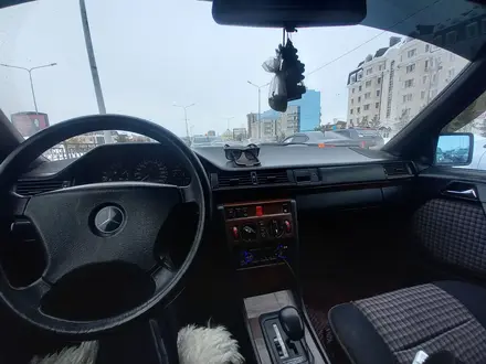 Mercedes-Benz E 230 1992 года за 2 000 000 тг. в Астана – фото 4