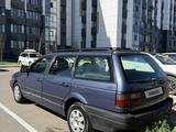 Volkswagen Passat 1993 года за 1 400 000 тг. в Алматы – фото 3