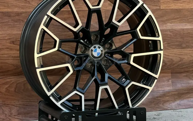 BMW R19 827M Style (РАЗНОШИРОКИЕ) 5x120 8.5J/9.5J за 400 000 тг. в Алматы