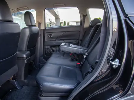 Mitsubishi Outlander 2015 года за 8 500 000 тг. в Алматы – фото 8