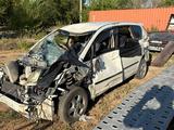 Toyota Ipsum 2002 года за 2 000 000 тг. в Атырау – фото 3