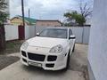 Porsche Cayenne 2006 года за 3 500 000 тг. в Атырау – фото 2