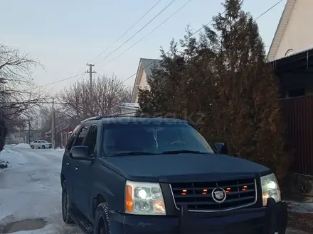 Cadillac Escalade 2002 года за 6 000 000 тг. в Алматы