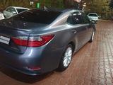 Lexus ES 300h 2013 года за 12 800 000 тг. в Астана