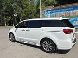 Kia Carnival 2016 года за 13 500 000 тг. в Тараз – фото 5