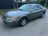 Toyota Camry 2000 года за 3 400 000 тг. в Алматы – фото 2