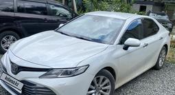 Toyota Camry 2018 годаfor13 220 000 тг. в Атырау