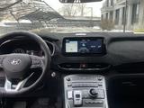 Hyundai Santa Fe 2022 года за 18 000 000 тг. в Алматы – фото 2