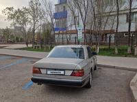 Mercedes-Benz E 300 1990 года за 1 370 000 тг. в Астана