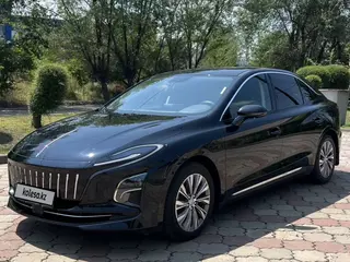 Hongqi E-QM5