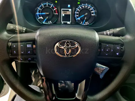 Toyota Hilux 2023 года за 28 200 000 тг. в Алматы – фото 14