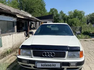 Audi 80