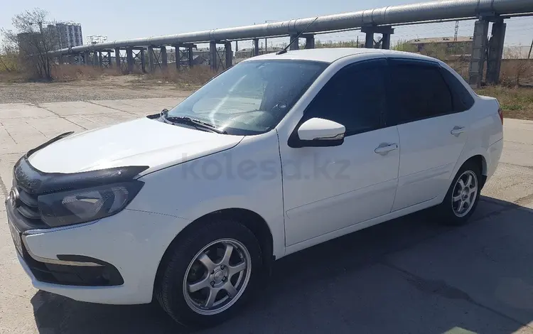 ВАЗ (Lada) Granta 2190 2014 года за 3 200 000 тг. в Семей