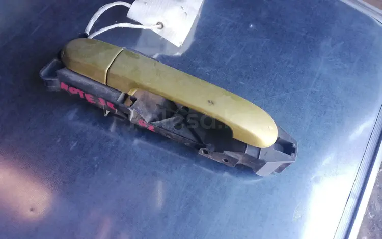 Ручка наружняя двери передней правой Nissan Note E11 Ниссан Ноут. В сборе. за 12 000 тг. в Астана