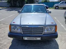 Mercedes-Benz E-Class, 1993